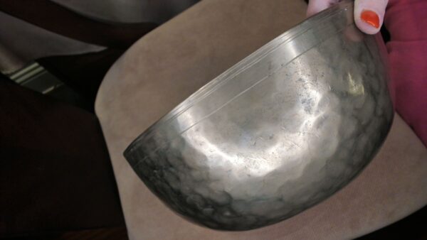 Singing Bowl 10.75 Inch Grooved rim mottle hammered